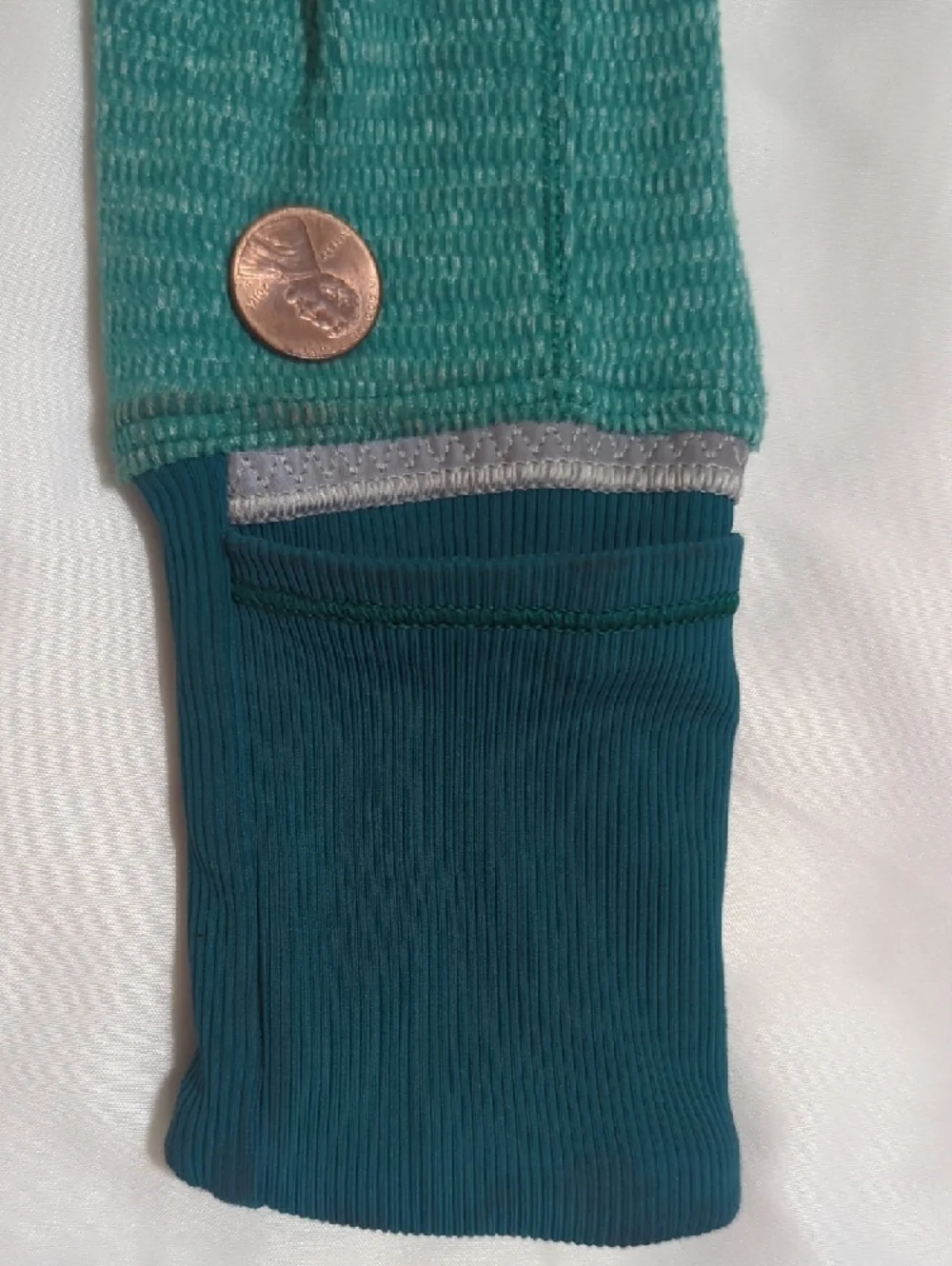 Lululemon Runderful 1/2 Zip, Color Mini Check Pique Hunter Green Size 4